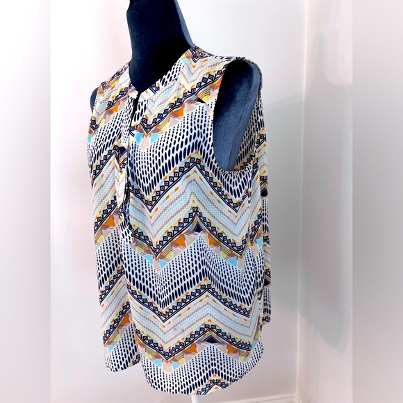 Oversized Patterned Lightweight Sleeveless Tunic Size M - Picture 2 of 10